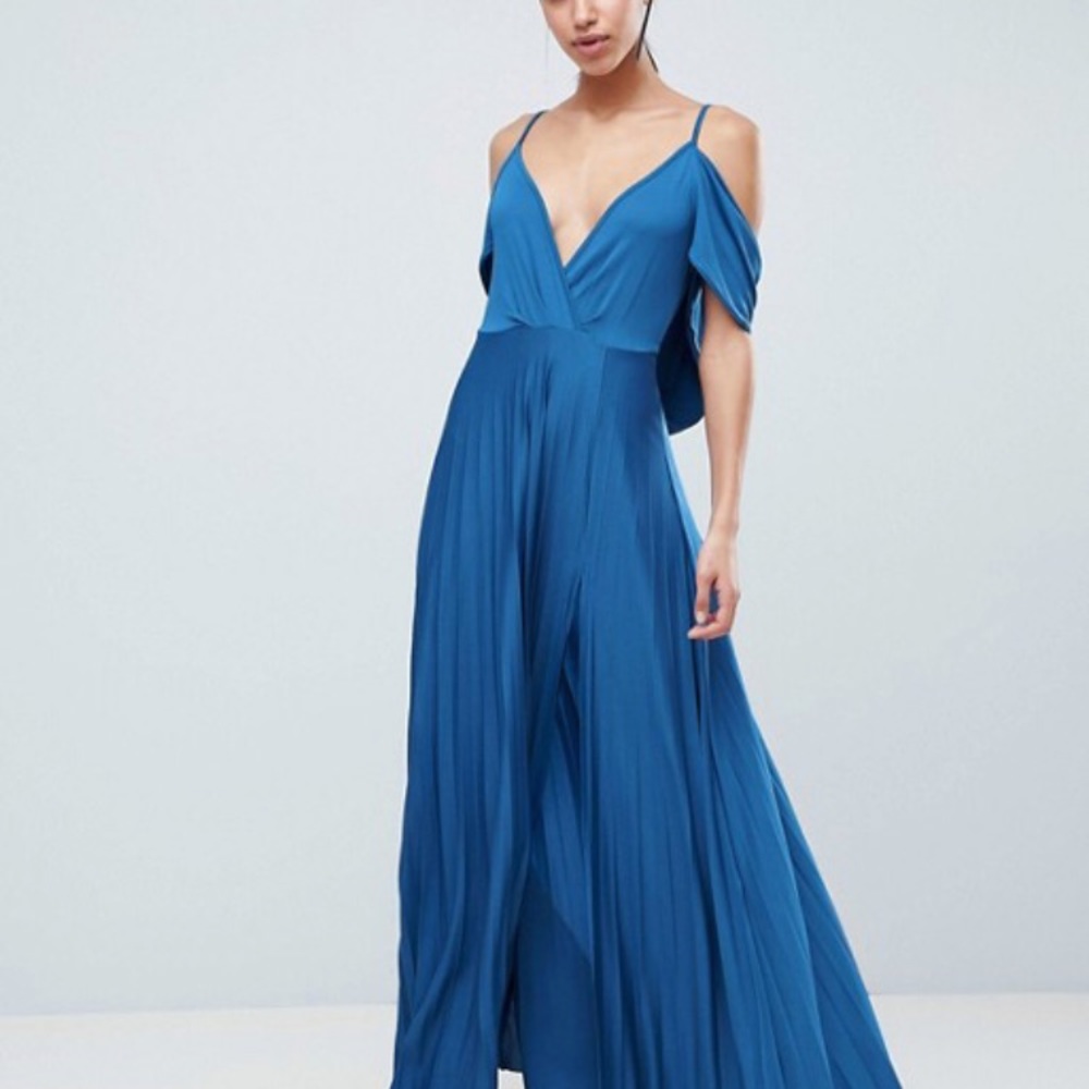 Blue dress